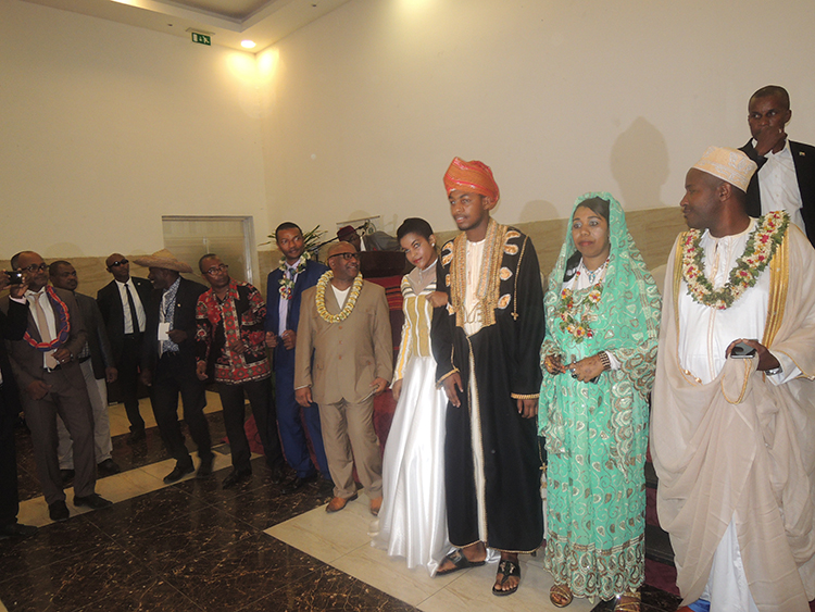 image Art et mariage / La 2eme édition du salon national de l’artisanat est cloturée…